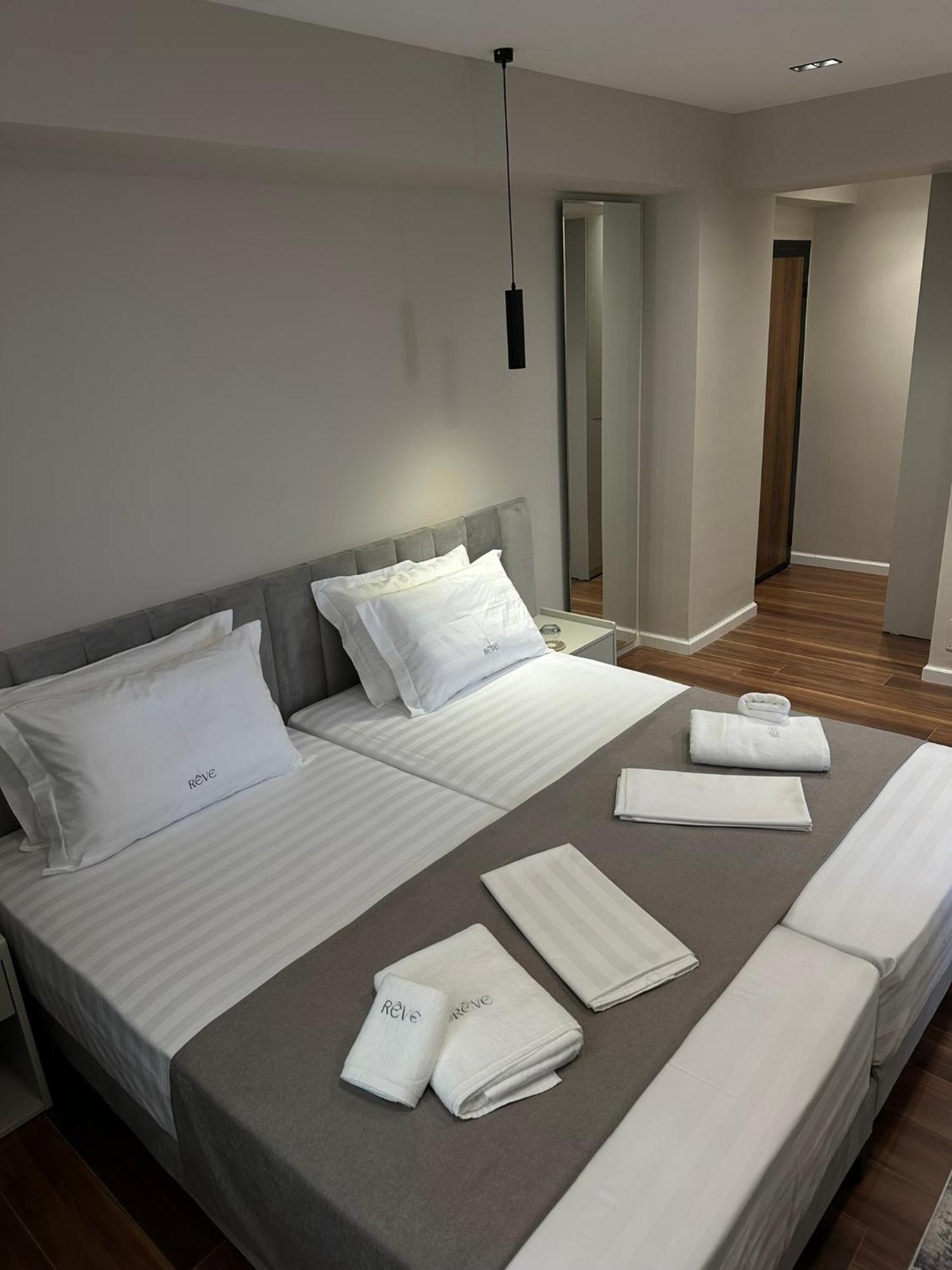 Reve Apartamento Tirana