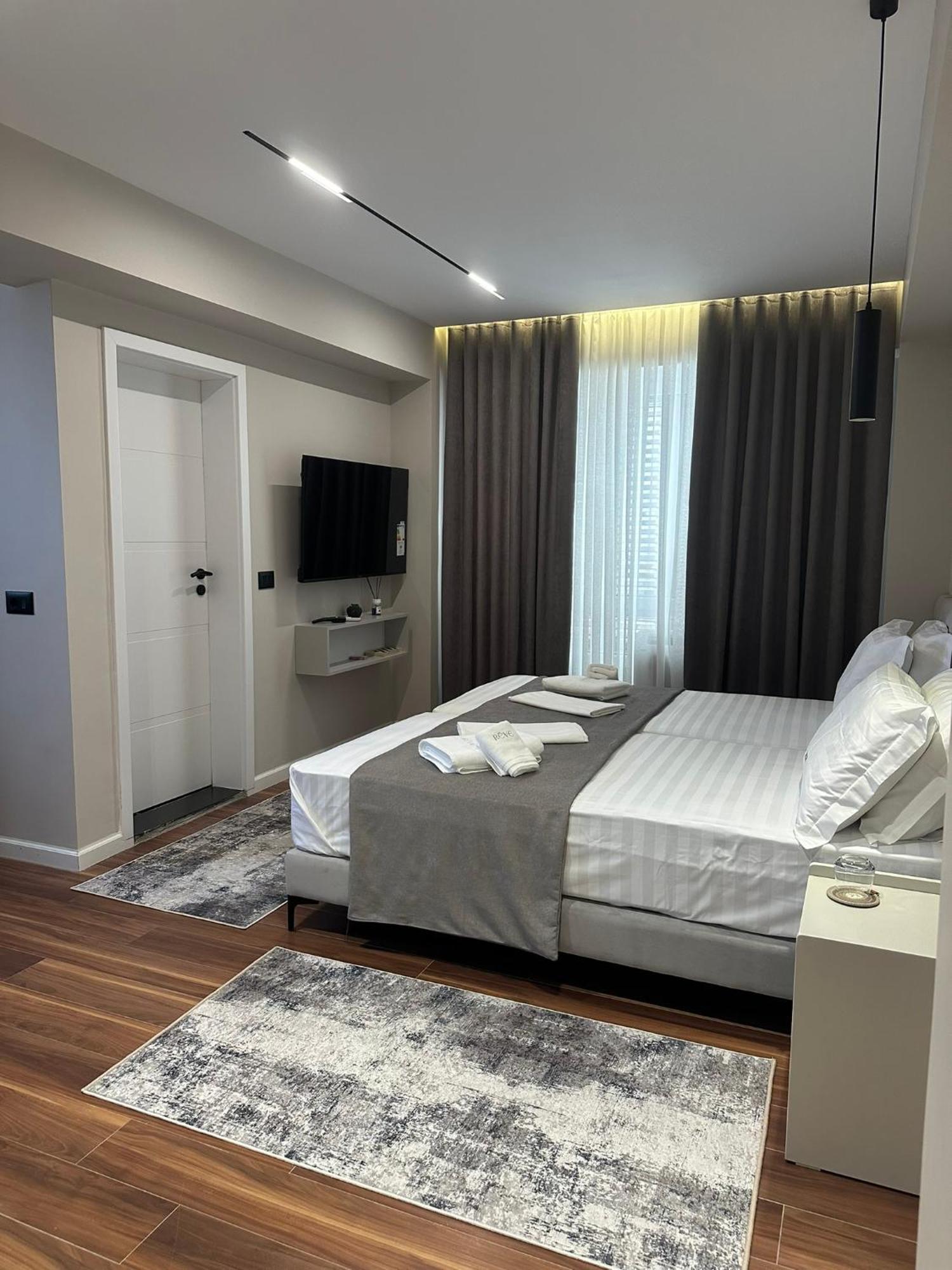 Reve Tirana